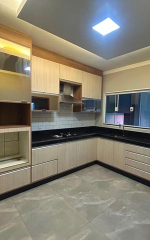 Casa à venda com 306m², 5 quartos e 3 vagasCozinha