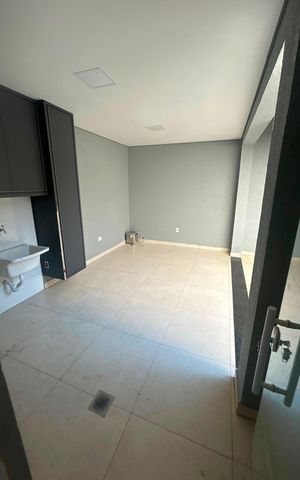Casa à venda com 306m², 5 quartos e 3 vagasÁrea de serviço