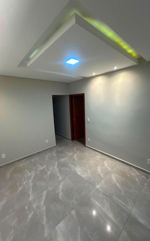 Casa à venda com 306m², 5 quartos e 3 vagasSala