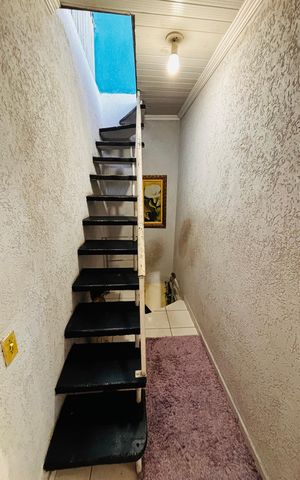Casa à venda com 120m², 4 quartos e 1 vaga Casa à venda com 120m², 4 quartos e 1 vagaSaída suíte