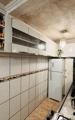 Casa à venda com 120m², 4 quartos e 1 vaga Casa à venda com 120m², 4 quartos e 1 vagaCozinha