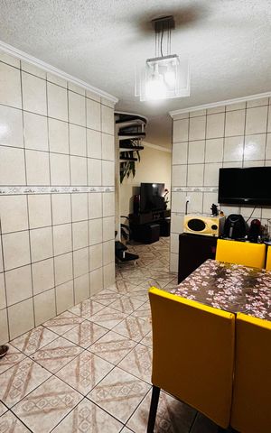 Casa à venda com 120m², 4 quartos e 1 vaga Casa à venda com 120m², 4 quartos e 1 vagaCozinha