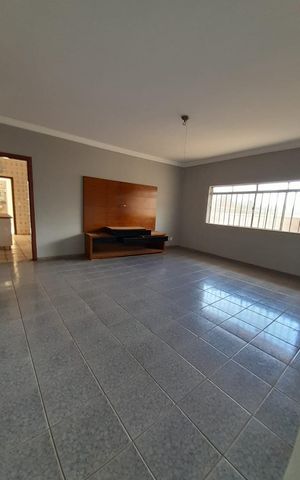 Apartamento para alugar com 250m², 4 quartos e 1 vaga Apartamento para alugar com 250m², 4 quartos e 1 vagaSala