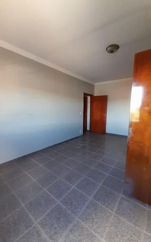 Apartamento para alugar com 250m², 4 quartos e 1 vaga Apartamento para alugar com 250m², 4 quartos e 1 vagaQuarto
