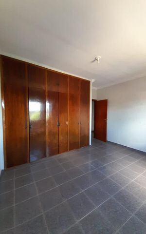 Apartamento para alugar com 250m², 4 quartos e 1 vaga Apartamento para alugar com 250m², 4 quartos e 1 vagaQuarto