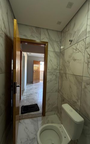 Casa à venda com 332m², 6 quartos e 4 vagasBanheiro Social 