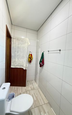 Casa à venda com 332m², 6 quartos e 4 vagasCasa 2 - Banheiro da suíte 