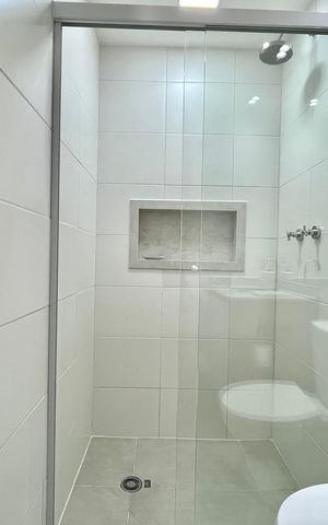 Studio para alugar com 24m², 1 quarto e sem vaga Studio para alugar com 24m², 1 quarto e sem vagaBanheiro