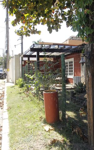 Casa de condomínio para alugar com 550m², 5 quartos e 4 vagasPlaca