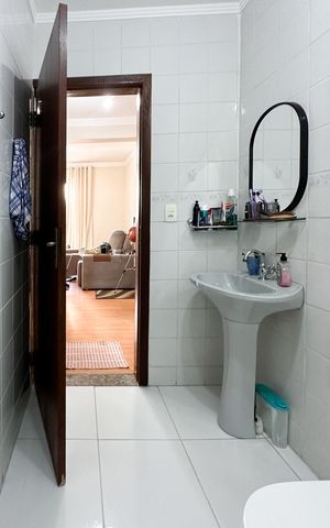 Apartamento à venda com 60m², 2 quartos e 1 vaga Apartamento à venda com 60m², 2 quartos e 1 vagaBanheiro Social