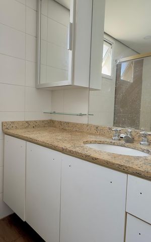 Apartamento à venda com 88m², 2 quartos e 2 vagas Apartamento à venda com 88m², 2 quartos e 2 vagasBanheiro da Suíte 1