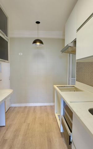 Apartamento à venda com 88m², 2 quartos e 2 vagas Apartamento à venda com 88m², 2 quartos e 2 vagasCozinha