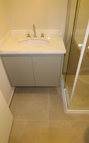 Apartamento para alugar com 70m², 2 quartos e 2 vagasBanheiro