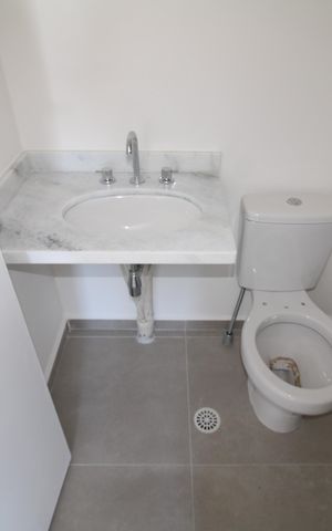 Apartamento para alugar com 70m², 2 quartos e 2 vagasBanheiro 1