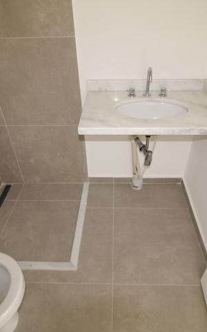 Apartamento para alugar com 70m², 2 quartos e 2 vagasBanheiro