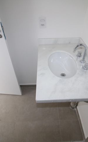 Apartamento para alugar com 70m², 2 quartos e 2 vagasBanheiro