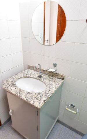 Casa de condomínio para alugar com 235m², 3 quartos e 4 vagasBanheiro Suíte