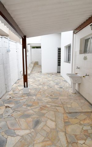 Casa de condomínio para alugar com 235m², 3 quartos e 4 vagasÁrea de Serviço
