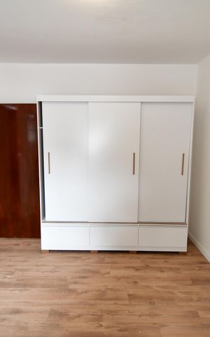 Casa de condomínio para alugar com 235m², 3 quartos e 4 vagasQuarto 2 - Suíte