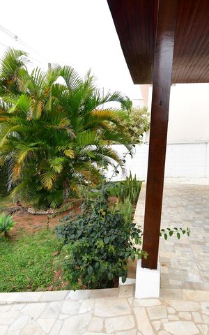 Casa de condomínio para alugar com 235m², 3 quartos e 4 vagasVaranda