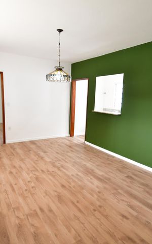 Casa de condomínio para alugar com 235m², 3 quartos e 4 vagasSala 2