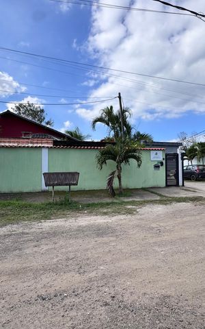 Casa de condomínio à venda com 180m², 3 quartos e 2 vagas Casa de condomínio à venda com 180m², 3 quartos e 2 vagasFachada