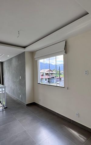 Casa de condomínio à venda com 180m², 3 quartos e 2 vagas Casa de condomínio à venda com 180m², 3 quartos e 2 vagasQuarto / Sala de Tv