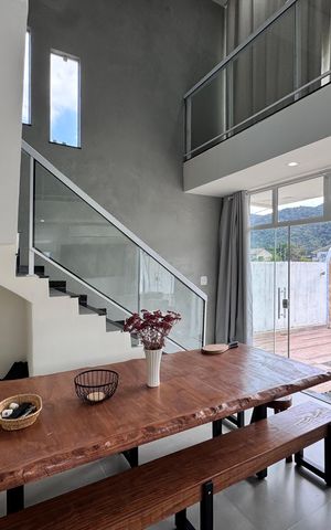 Casa de condomínio à venda com 180m², 3 quartos e 2 vagas Casa de condomínio à venda com 180m², 3 quartos e 2 vagasSala