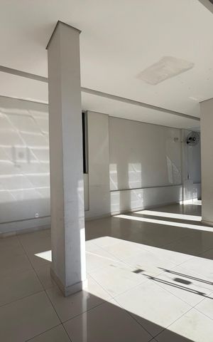 Apartamento à venda com 45m², 2 quartos e 1 vaga Apartamento à venda com 45m², 2 quartos e 1 vagaÁrea comum - Salão de festas