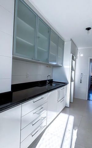 Apartamento para alugar com 135m², 3 quartos e 1 vaga