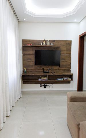 Casa para alugar com 180m², 4 quartos e 2 vagasSala