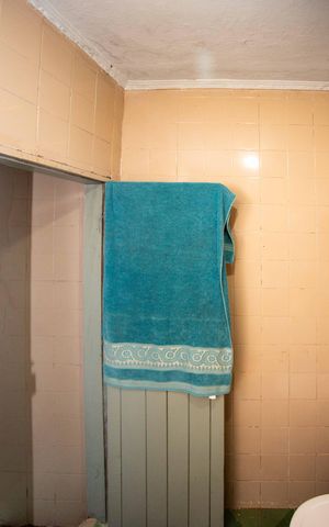 Casa à venda com 197m², 4 quartos e 2 vagasBanheiro social
