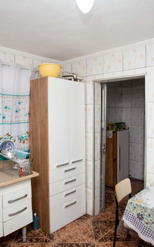 Casa à venda com 197m², 4 quartos e 2 vagasCasa 2 - Cozinha