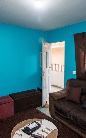 Casa à venda com 197m², 4 quartos e 2 vagasSala