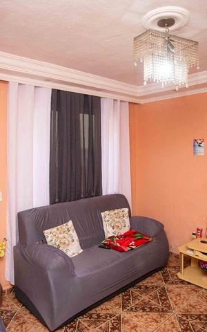 Casa à venda com 197m², 4 quartos e 2 vagasCasa 2 - Sala