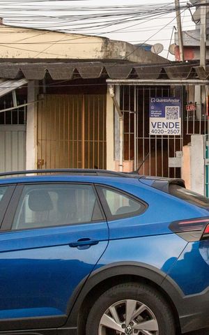 Casa à venda com 197m², 4 quartos e 2 vagasFachada