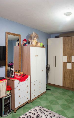 Casa à venda com 197m², 4 quartos e 2 vagasQuarto