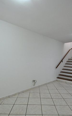 Casa para alugar com 80m², 2 quartos e 1 vagaSala