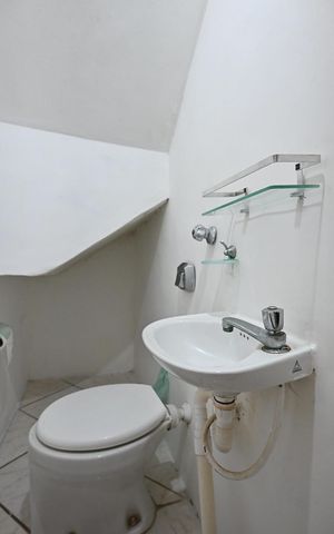 Casa para alugar com 80m², 2 quartos e 1 vagaLavabo