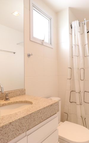 Apartamento à venda com 131m², 2 quartos e 2 vagasBanheiro da Suíte 1
