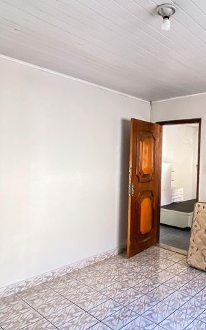 Casa à venda com 252m², 2 quartos e 2 vagasSala 