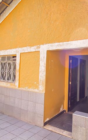 Casa à venda com 252m², 2 quartos e 2 vagasEntrada 
