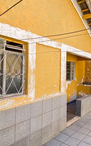Casa à venda com 252m², 2 quartos e 2 vagasEntrada 
