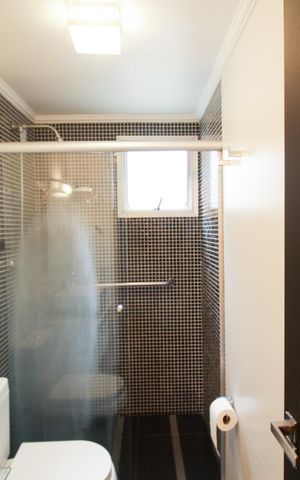 Apartamento à venda com 70m², 2 quartos e 2 vagas Apartamento à venda com 70m², 2 quartos e 2 vagasBanheiro 1