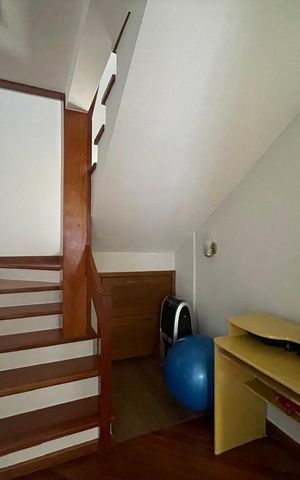 Casa à venda com 250m², 4 quartos e 2 vagas