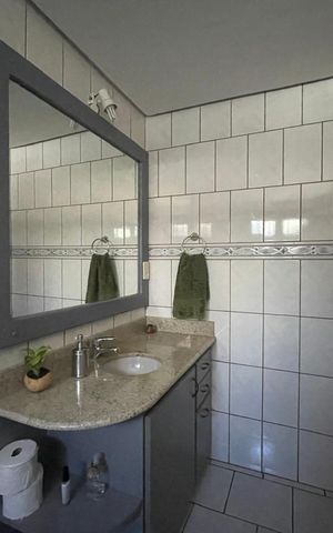 Casa à venda com 250m², 4 quartos e 2 vagas