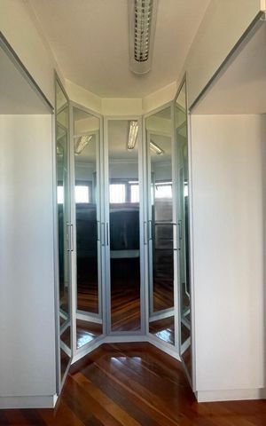 Casa à venda com 250m², 4 quartos e 2 vagas