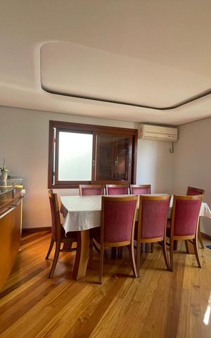Casa à venda com 250m², 4 quartos e 2 vagas