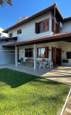 Casa à venda com 250m², 4 quartos e 2 vagas