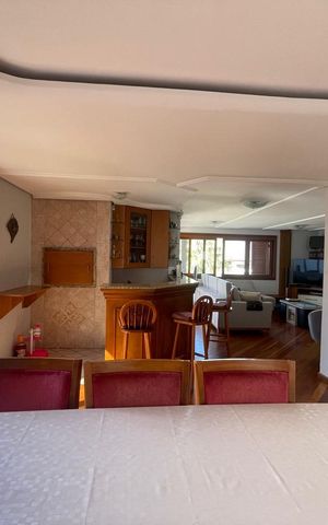 Casa à venda com 250m², 4 quartos e 2 vagas